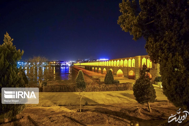 (تصاویر) جاری شدن موقت زاینده رود در اصفهان